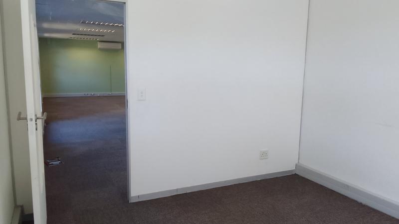 To Let commercial Property for Rent in Parow North Western Cape